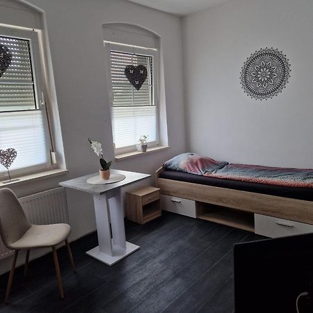 Monteurzimmer Und Pension - Ampfurth Ошерслебен Екстериор снимка